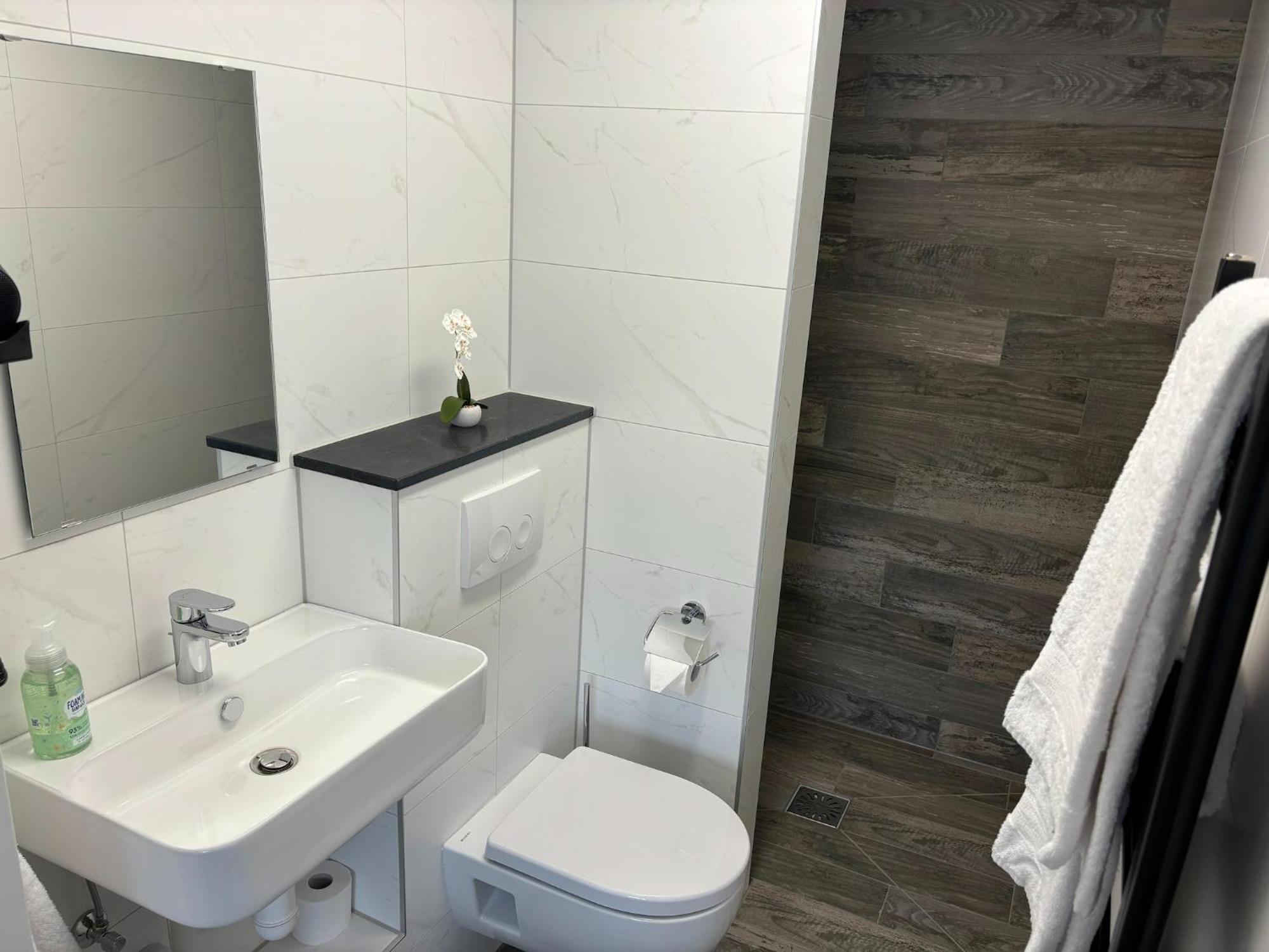 Cosy Apartment Near Center Ландграф Экстерьер фото